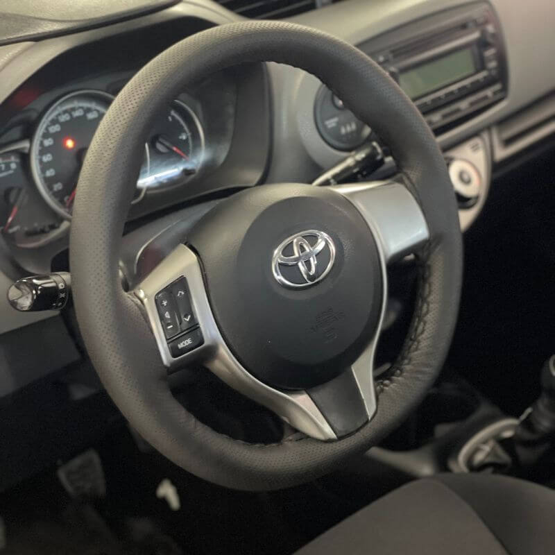 Κάλυμμα Τιμονιού Αυτοκινήτου Otom Stitching Δερματίνη Ραφτό Εξώγαζο Μαύρο Medium 37-39cm DK-201 - Image 3